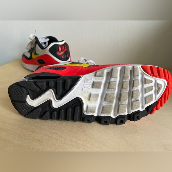 Nike Air Max sneakers. - Picture 4 of 6